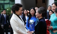 Phu nhân Tổng Bí thư Nguyễn Phú Trọng và Phu nhân Tổng Bí thư, Chủ tịch nước Tập Cận Bình thăm Bảo tàng Phụ nữ Việt Nam