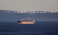 Khu vực cảng dầu thô ở vịnh Nakhodka của Nga ngày 4/12. (Ảnh: Reuters) 