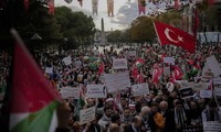 Một cuộc biểu tình phản đối Israel ở Thổ Nhĩ Kỳ. (Ảnh: AP)
