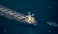 Hải quân Ấn Độ giải cứu tàu MV Lila Norfolk khỏi tay cướp biển ngày 4/1. (Ảnh: Indian Navy)