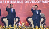 Chủ tịch nước Võ Văn Thưởng cùng Tổng thống Indonesia xem biểu diễn võ thuật