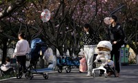 Dân số Trung Quốc tiếp tục giảm dù nhiều biện pháp khuyến khích sinh đẻ đã được triển khai. (Ảnh: Reuters)