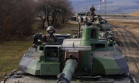 Hình ảnh xe tăng Leclerc của Pháp tham gia huấn luyện trong căn cứ quân sự Cincu ở Romania ngày 8/12/2022. (Ảnh: Getty)