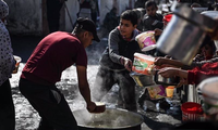 Liên Hợp quốc cho biết người dân Dải Gaza đang đối mặt với nạn đói. (Ảnh: AA)