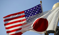 Quốc kỳ của Mỹ và Nhật Bản. (Ảnh: Reuters)