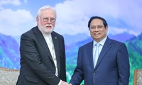 Thủ tướng Phạm Minh Chính tiếp Bộ trưởng Ngoại giao Toà thánh Vatican