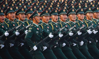 Các lực lượng vũ trang Trung Quốc tập diễu hành trên quảng trường Thiên An Môn để chuẩn bị tham gia lễ kỷ niệm quốc khánh năm 2019. (Ảnh: Reuters)