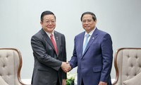 Thủ tướng Phạm Minh Chính tiếp Tổng Thư ký ASEAN Kao Kim Hourn ngày 23/4. (Ảnh: Đoàn Bắc)
