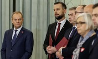 Thủ tướng Ba Lan Donald Tusk và các thành viên nội các. (Ảnh: Anadolu)
