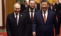 Chủ tịch Trung Quốc Tập Cận Bình và Tổng thống Nga Vladimir Putin tại Bắc Kinh ngày 16/5. (Ảnh: Getty)