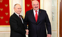 Tổng thống Nga Vladimir Putin và người đồng cấp Belarus Alexander Lukashenko. (Ảnh: Sputnik)