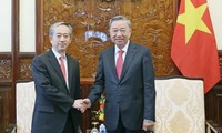Chủ tịch nước Tô Lâm tiếp Đại sứ Trung Quốc tại Việt Nam Hùng Ba ngày 11/6. (Ảnh: TTXVN)