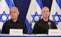 Thủ tướng Israel Benjamin Netanyahu và Bộ trưởng Quốc phòng Yoav Galland trong một cuộc họp báo vào tháng 10/2023. (Ảnh: Reuters)