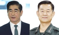 Cựu Bộ trưởng Quốc phòng Hàn Quốc Kim Yong-hyun (trái) và ứng cử viên Bộ trưởng Quốc phòng Choi Byung-hyuk. (Ảnh: Yonhap)