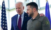 Tổng thống Mỹ Joe Biden và Tổng thống Ukraine Volodymir Zelensky trong lần gặp ở Hiroshima năm 2023. (Ảnh: Getty)