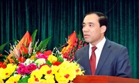 Ông Chẩu Văn Lâm 