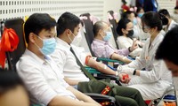 Hàng trăm cán bộ, chiến sĩ Công an Hà Nội tham gia hiến máu Chủ nhật Đỏ