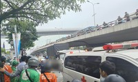 Tai nạn liên hoàn trên đường Giải Phóng, tài xế xe máy tử vong dưới gầm ô tô tải