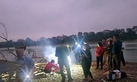 Vụ 2 trẻ mất tích trên sông Lam: Tìm thấy thi thể một cháu cách hiện trường 2km