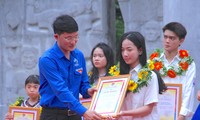 Tuyên dương 102 học sinh tiêu biểu trong học tập và rèn luyện