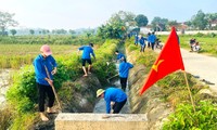 Hàng nghìn đoàn viên thanh niên nạo vét kênh mương, hưởng ứng ngày toàn dân làm thủy lợi