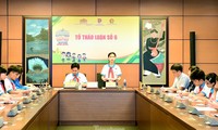 306 đại biểu ‘Quốc hội trẻ em’ thảo luận về bạo lực học đường và tác hại thuốc lá 