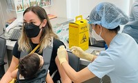 Pháp chích vắc-xin ngừa COVID-19 cho công dân sống tại Việt Nam 
