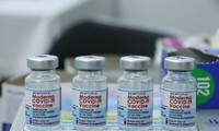Gấp rút đàm phán mua số lượng cực lớn vắc xin Moderna