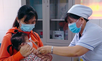 TPHCM: Lại hết vắc xin, không đạt mục tiêu tiêm chủng cho trẻ