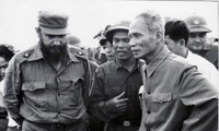 Những hình ảnh không thể nào quên khi Fidel Castro đến Việt Nam