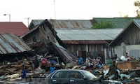 Cảnh đổ nát do động đất, sóng thần tàn phá ở Palu, đảo Sulawesi. (Nguồn: AFP/TTXVN)