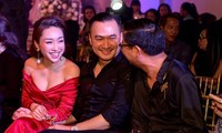Chi Bảo nắm tay mỹ nhân lạ mặt giữa nghi vấn ly hôn người vợ thứ hai