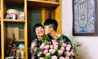 Showbiz 24/8: MC Thảo Vân xúc động trước món quà sinh nhật của con trai