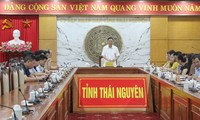 Lãnh đạo UBND tỉnh Thái Nguyên chỉ đạo cuộc họp.