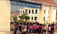 Trường học xảy ra việc hiệu trưởng đánh giáo viên lúc nửa đêm (Ảnh: Báo Vietnamnet). 