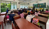 Đà Nẵng: Ngày đầu học trực tiếp, nhiều lớp còn thưa thớt học sinh