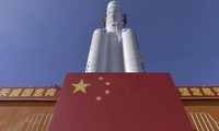 Trung Quốc thử thành công động cơ tên lửa Mặt trăng mạnh gấp đôi của Mỹ 