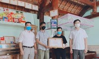 Truy tặng bằng khen của Chủ tịch tỉnh Nghệ An cho học sinh quên mình cứu 2 bạn