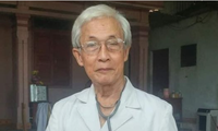 Mặc dù đã 78 tuổi nhưng bác sĩ Nguyễn Văn Trang vẫn làm đơn xin được ra Bắc Giang tham gia công tác phòng chống dịch bệnh COVID-19.