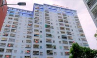 Phong tỏa 2 chung cư ở thành phố Vinh nơi có ca mắc COVID-19 sinh sống