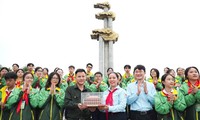 Chuỗi hoạt động ý nghĩa của đoàn đại biểu hành trình Em yêu Tổ quốc Việt Nam tại Nghệ An