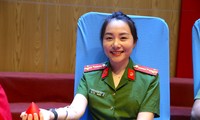 Hơn 200 cán bộ, chiến sĩ công an Nghệ An hiến máu tình nguyện