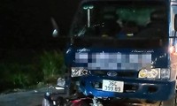 Xe tải va chạm với xe máy, 2 người tử vong, một người nguy kịch