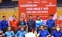 Chủ nhật Đỏ tại Hà Tĩnh: Giám đốc Công an tỉnh tham gia hiến máu