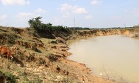 Sông Ngàn Sâu sạt lở &apos;uy hiếp&apos; nhiều nhà dân, 6 thôn bị mất đất sản xuất 