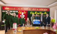 Ngân hàng BIDV, báo Tiền Phong trao quà thương binh ở Nghệ An và Hà Nam