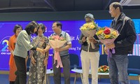 Nhà văn Nguyễn Nhật Ánh ra Hà Nội dự lễ kỷ niệm 25 năm "Kính vạn hoa"