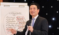 Bộ trưởng Nguyễn Mạnh Hùng: &apos;ChatGPT giới thiệu sách thay vì tiêu diệt sách&apos;