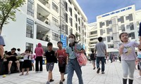 Hà Nội: Kiến nghị xây nâng tầng trường học, lo học sinh ngại xuống sân chơi?