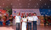 Một trường học ở Hà Nội thưởng 3 chỉ vàng cho học sinh tiêu biểu